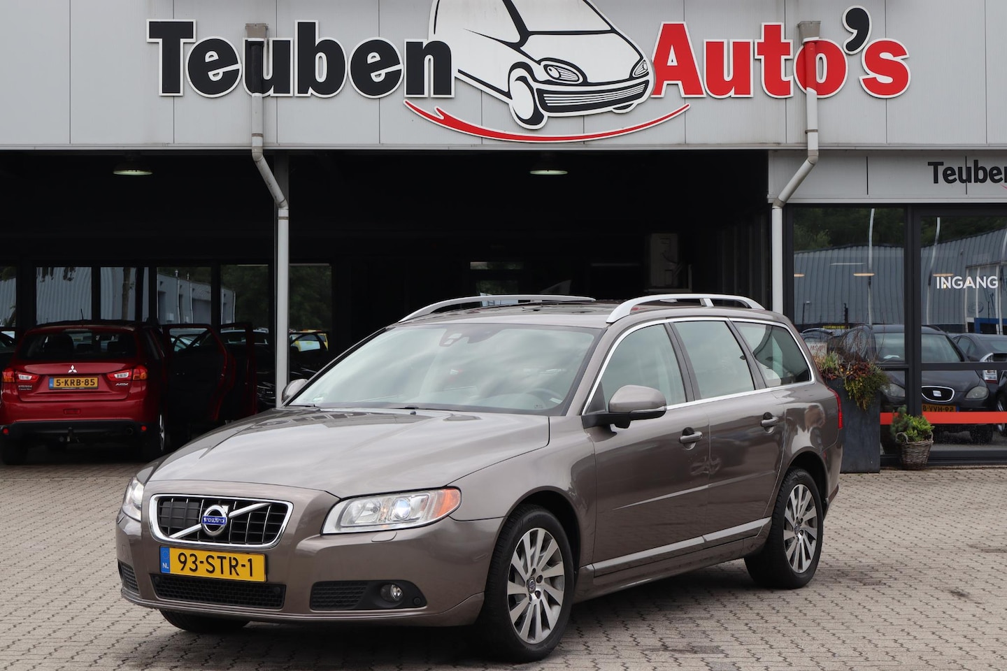 Volvo V70 - 1.6 T4 Limited Edition 1e Eigenaar, Volledig onderhoud aanwezig!Adaptieve Cruise control, - AutoWereld.nl