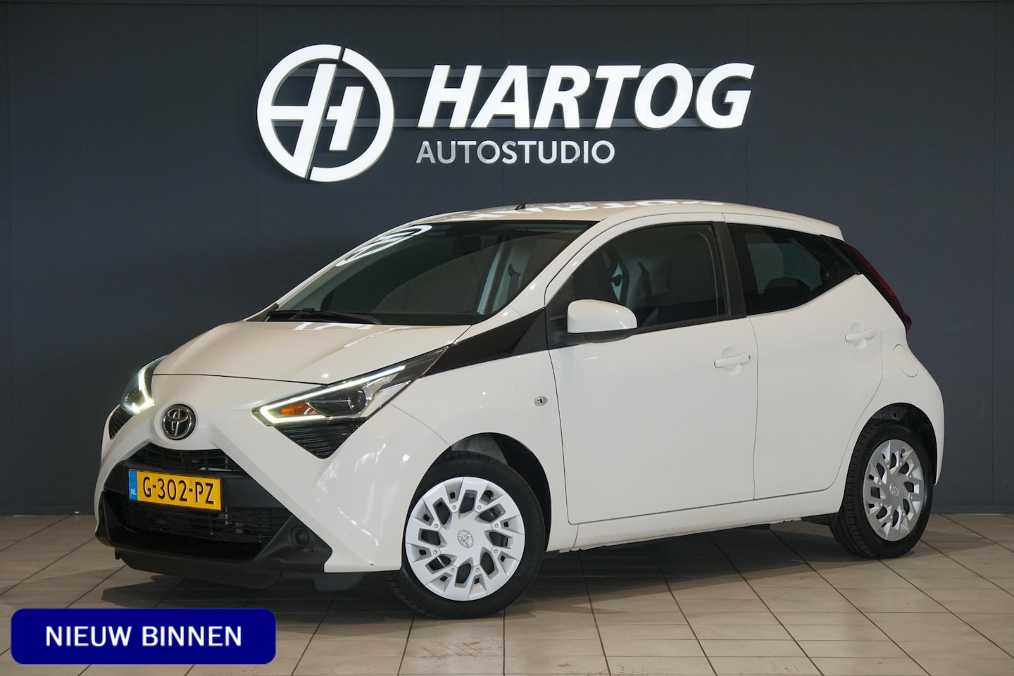 Toyota Aygo - 1.0 VVT-i x-play limited + CAMERA / APPLE CARPLAY - AutoWereld.nl
