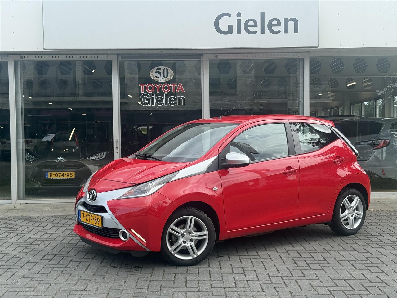Toyota Aygo - 1.0 VVT-i 5D X-Play | Lichtmetalen velgen, Parkeercamera, Bluetooth, Stuurbediening, Airco - AutoWereld.nl
