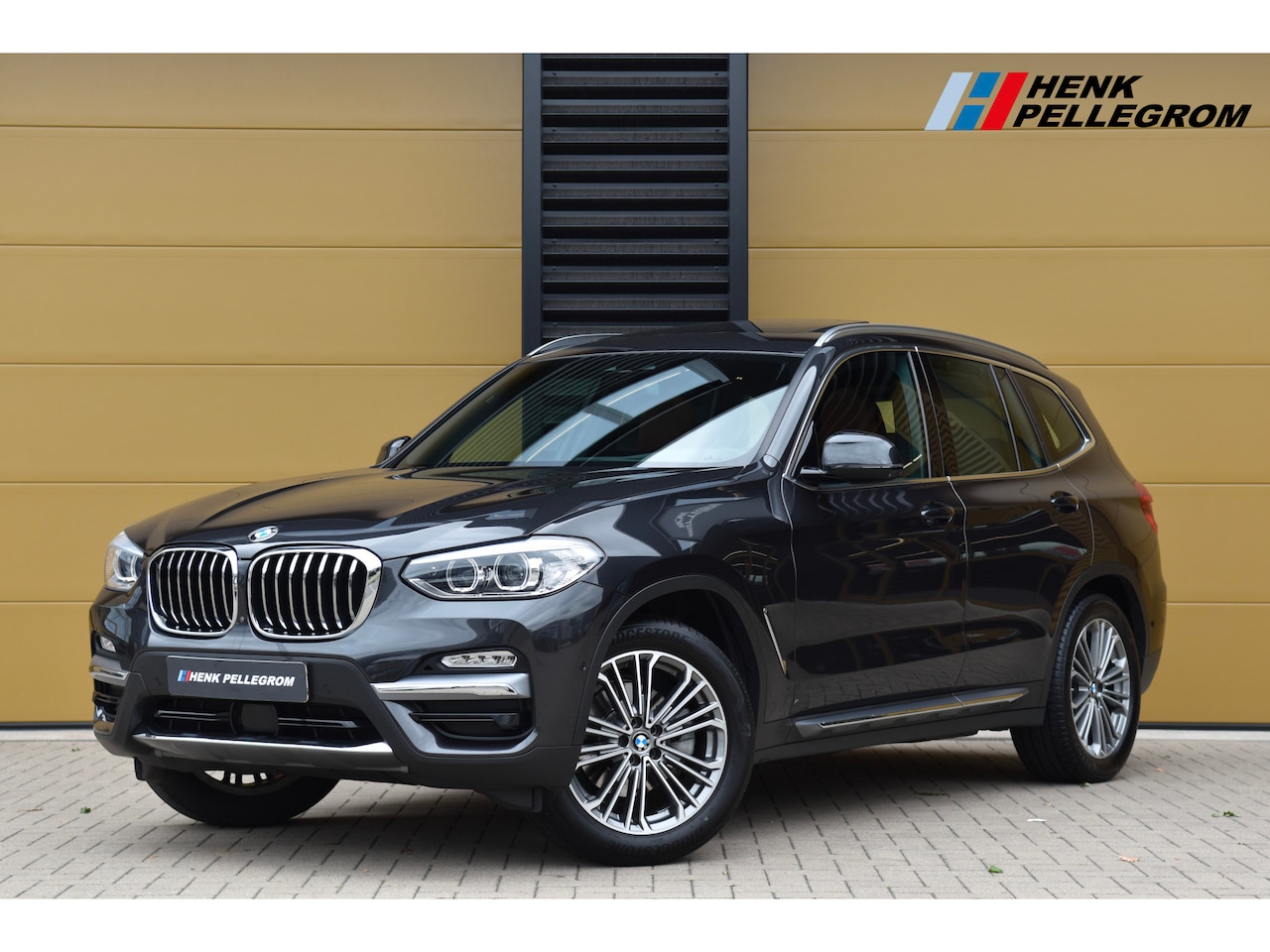 BMW X3 - xDrive20i High Executive * Luxury line * Trekhaak * Elektrische stoelen met memory * Head- - AutoWereld.nl