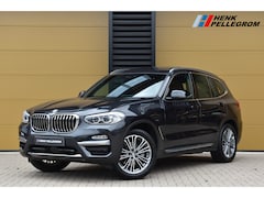 BMW X3 - xDrive20i High Executive * Luxury line * Trekhaak * Elektrische stoelen met memory * Head
