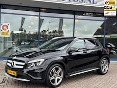 Mercedes-Benz GLA-Klasse - 200 Prestige AMG Pakket Leder/Alcantara Stoelverw. Dealeronderhouden