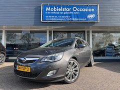 Opel Astra Sports Tourer - 1.6 Turbo Cosmo / Automaat / Turbo / 180 PK