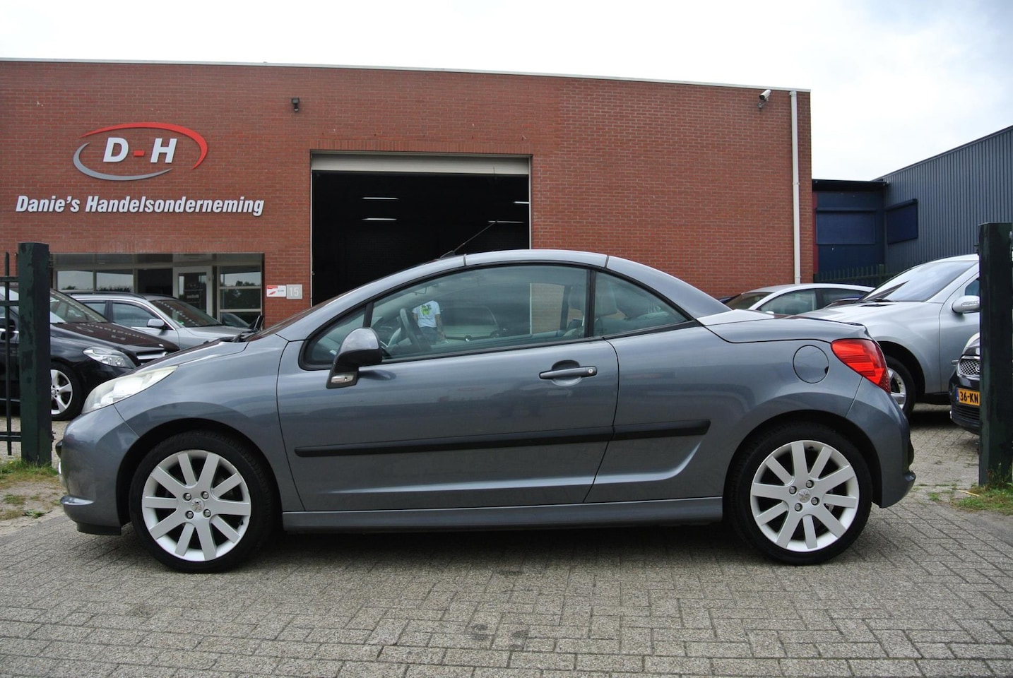 Peugeot 207 CC - 1.6-16V T Sport apk 01-05-2026 inruil mogelijk - AutoWereld.nl