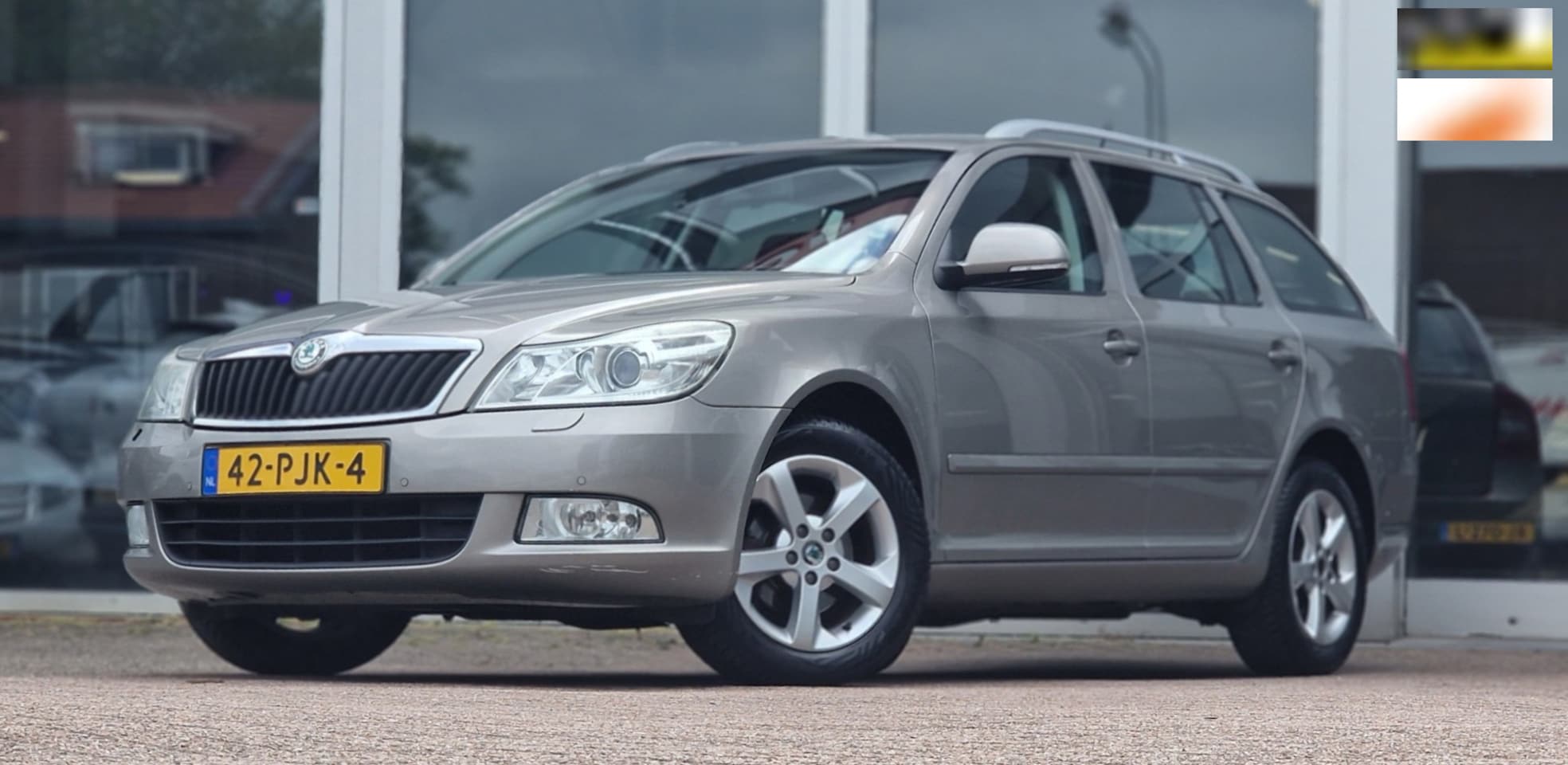 Skoda Octavia Combi - 1.2 TSI Elegance Business Line Clima Navi Trekhaak - AutoWereld.nl