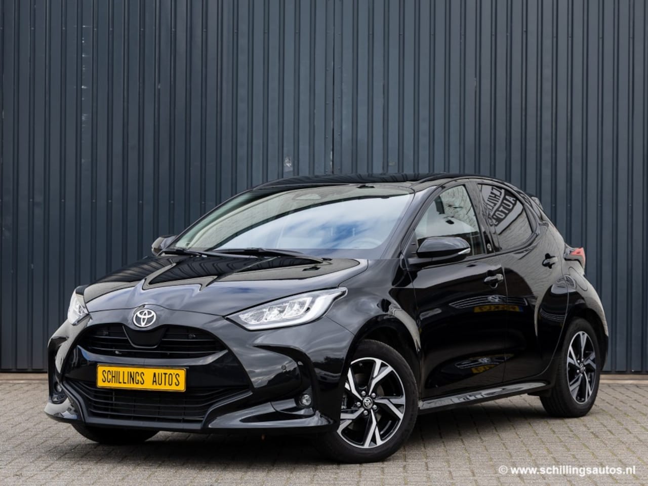 Toyota Yaris - 1.5 HYB. ECC, Apple Car Play Adapt cc,6.000KM Zeer Compleet! - AutoWereld.nl