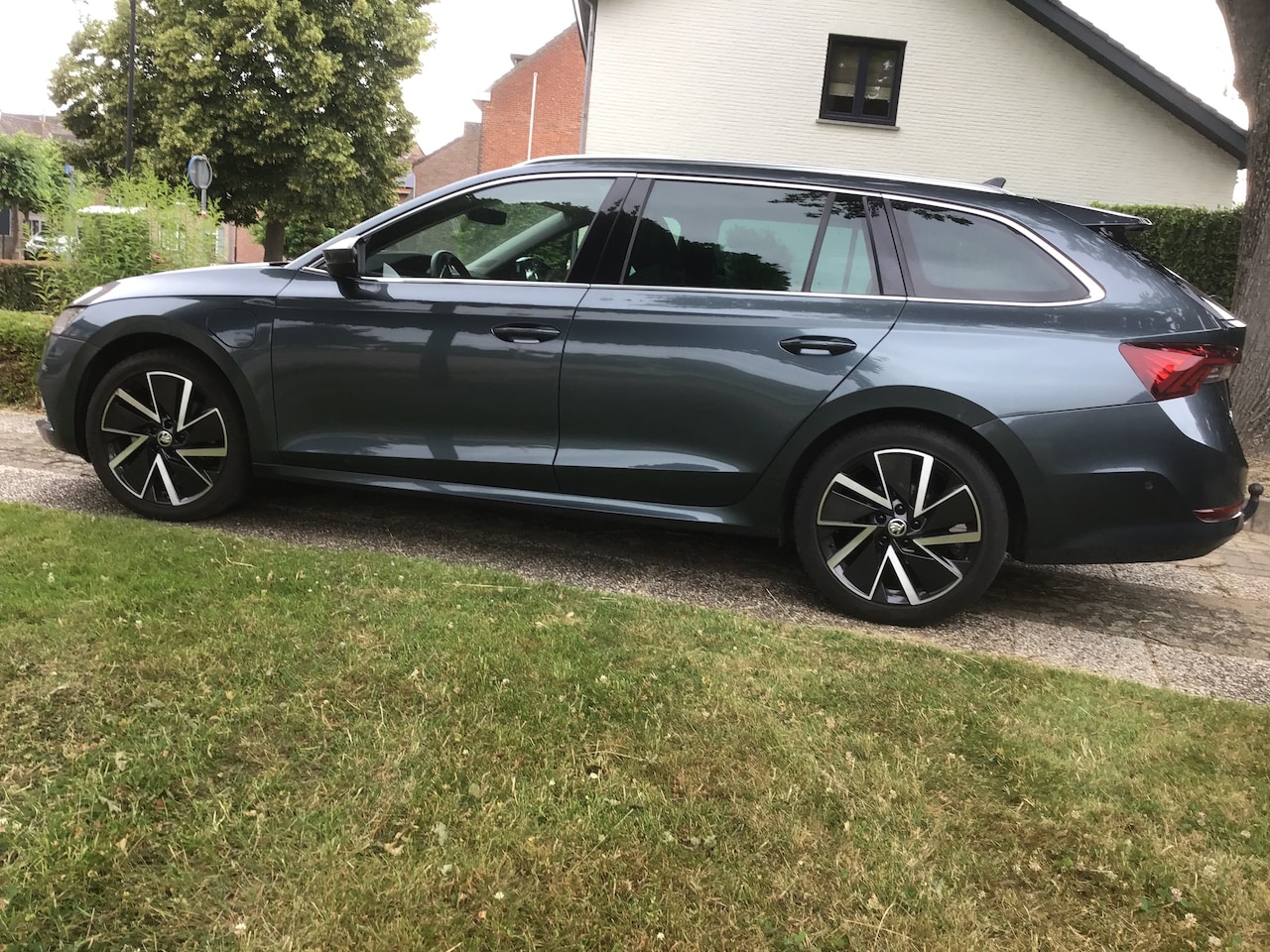 Skoda Octavia Combi - 1.4 TSI iV PHEV Business Edition - AutoWereld.nl