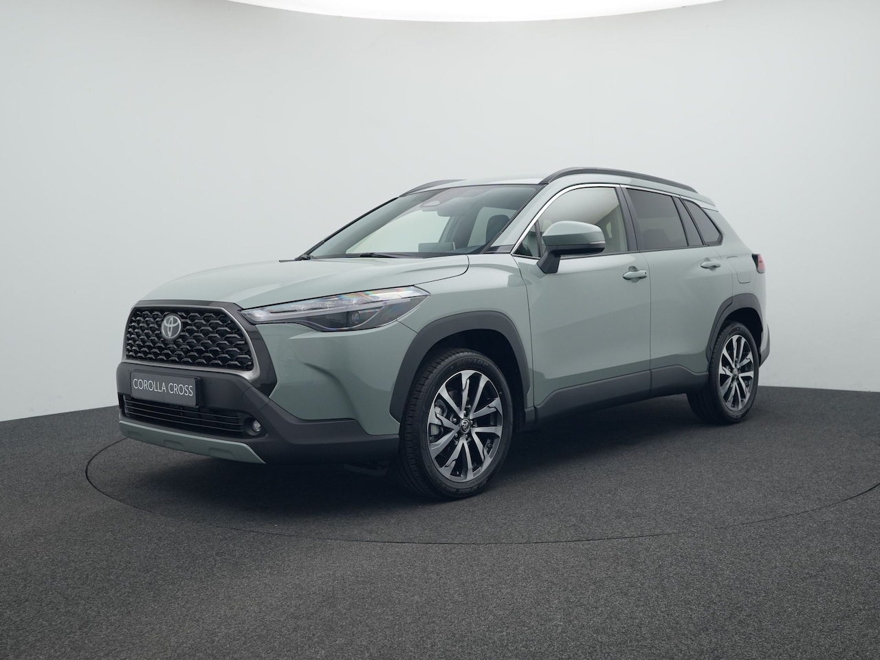 Toyota Corolla Cross - Hybrid 140 Style Premium Pack Nu inclusief € 3000 inruilvoordeel!!! - AutoWereld.nl
