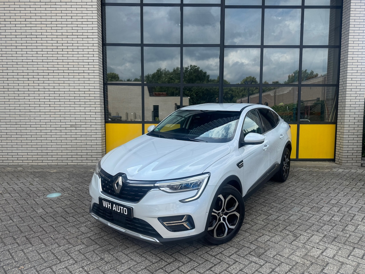 Renault Arkana - 140PK Adaptieve cruise, stoel en stuurwielverwarming - AutoWereld.nl