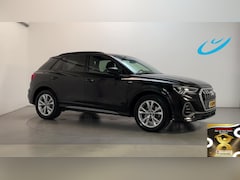Audi Q3 - 35 TFSI S Edition S-Line LED Leder-Stof Navigatie Parkeersensoren