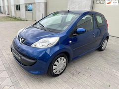 Peugeot 107 - 1.0-12V XS. AUTOMAAT AIRCO ELEKTRISCHE RAMEN