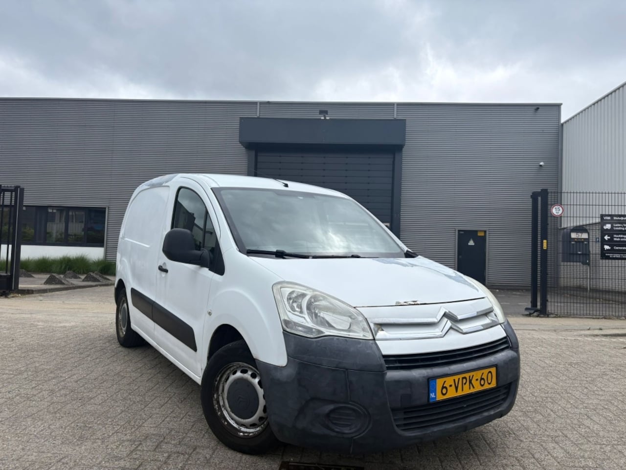 Citroën Berlingo - 1.6 HDIF 500 Club 3 persoon 2011 - AutoWereld.nl