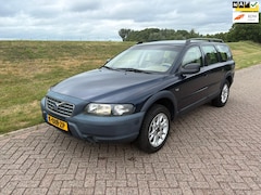 Volvo XC70 - 2.5i T Momentum Leer Automaat Cruise Climate Control Rijdt perfect DSTC Luchtverinbg 4WD
