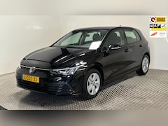 Volkswagen Golf - 1.0 TSI 110pk Life benzine parkeersensoren navigatie airco cruisecontrole virtuele cockpit