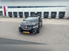 Renault Mégane Estate - 1.5 dCi Bose PANO BOSE AUTOMAAT BOMVOL ALLE OPTIES ZWART 2016