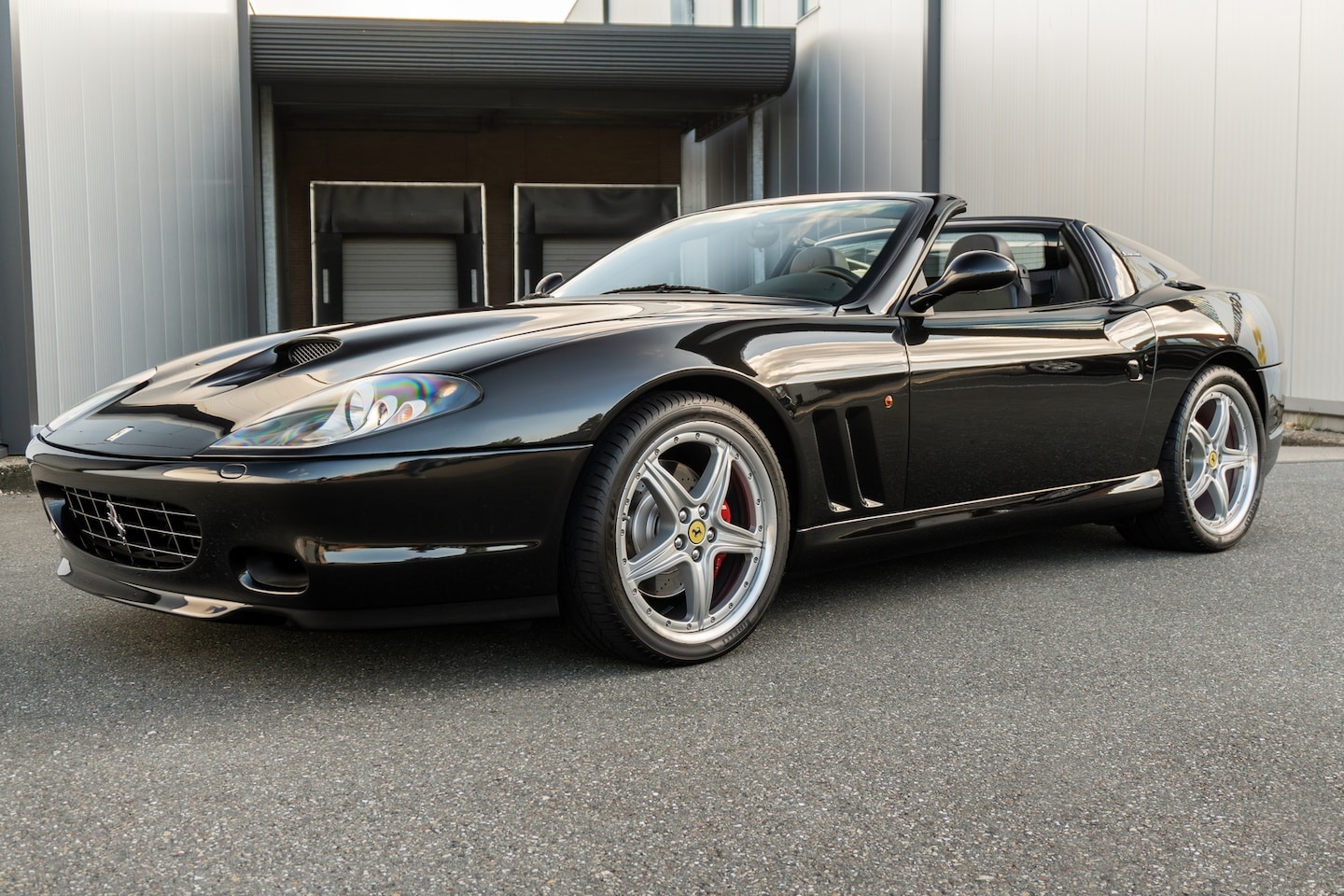 Ferrari Superamerica - 575 V12 F1 - Nero Daytona - 1 of 559 - AutoWereld.nl