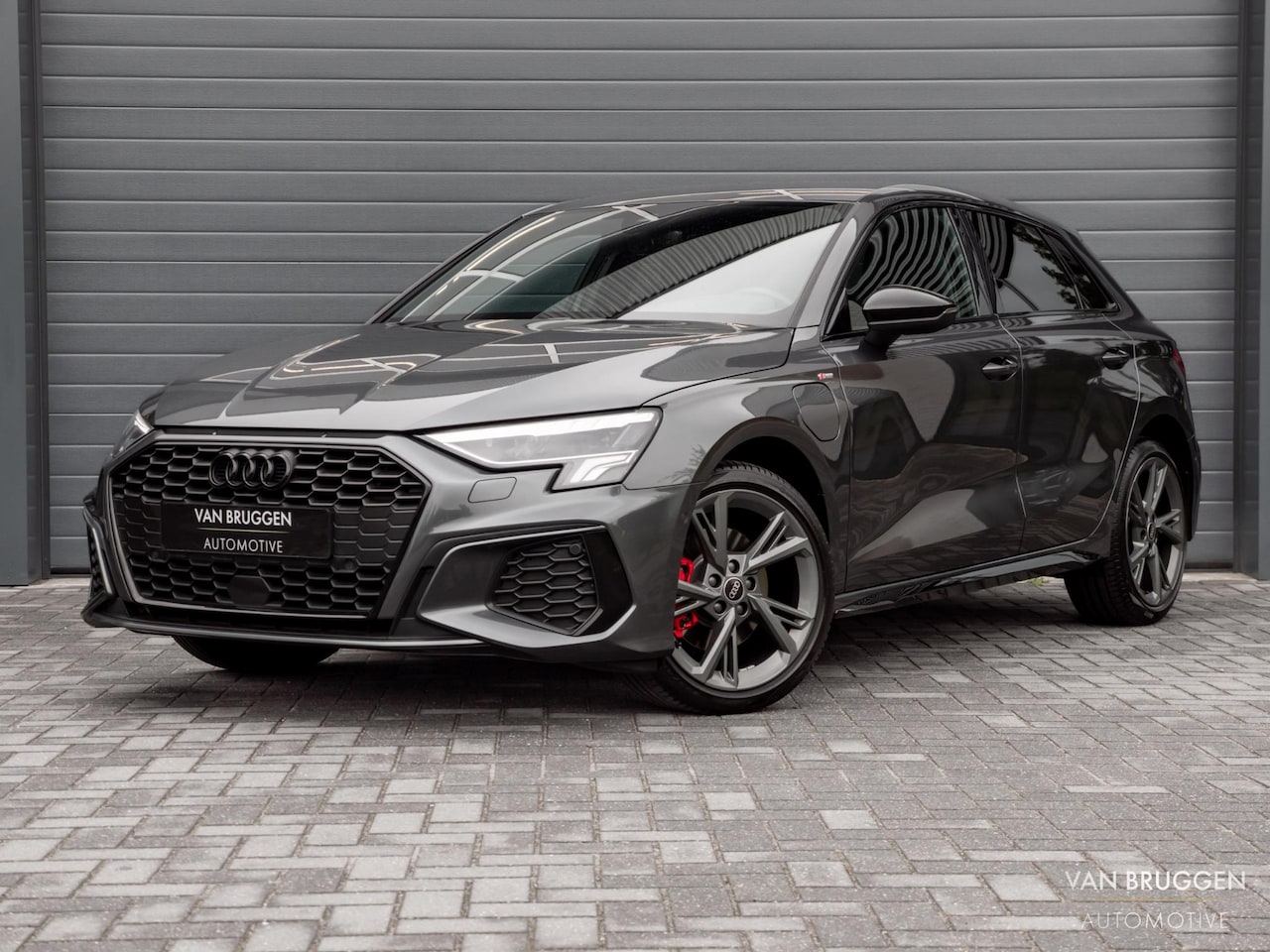 Audi A3 Sportback - 40 TFSI E S-Line RS-Stoelen HUD S3 B&O CarPlay Sfeer BTW 18" - AutoWereld.nl