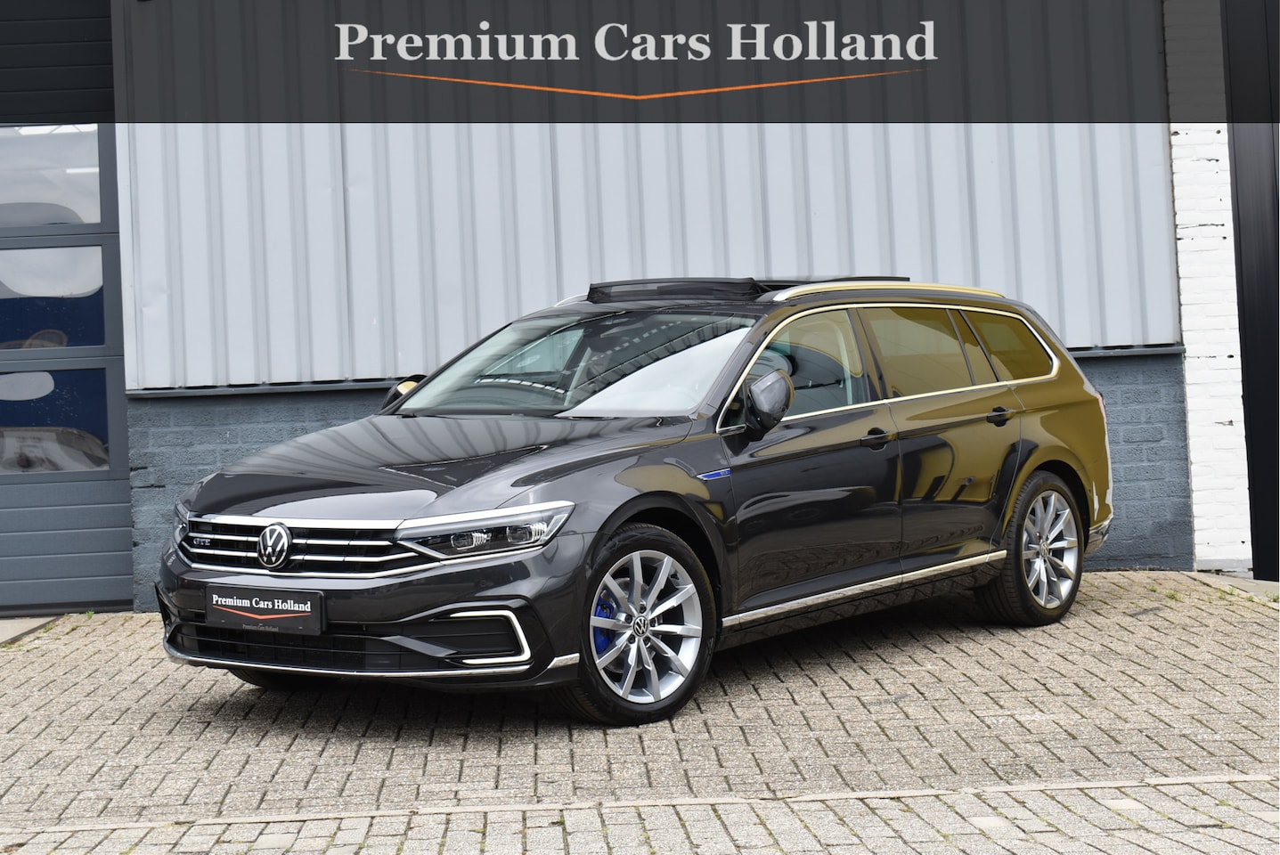 Volkswagen Passat Variant - 1.4 TSI PHEV GTE 218 Pk Pano IQ Lights ACC Vol Lederen Sportstoelen 18 Inch - AutoWereld.nl