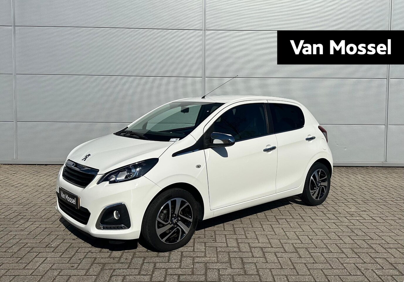 Peugeot 108 - 1.0 e-VTi Allure | Camera | Apple Carplay/Android Auto | Climate control - AutoWereld.nl