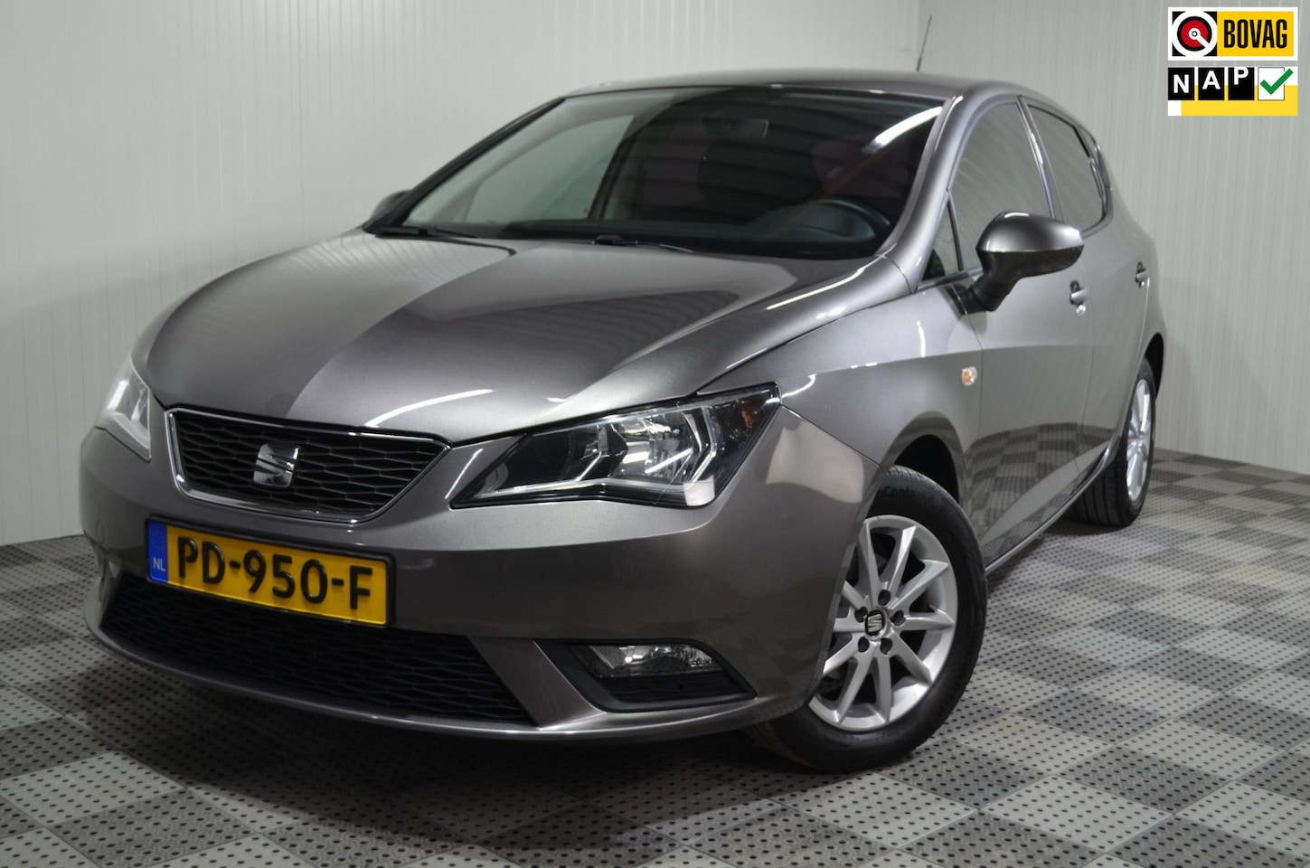 Seat Ibiza - 1.0 EcoTSI Style Connect / Carplay / Navi./ Pdc / NL auto - AutoWereld.nl