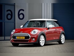 MINI Cooper - 1.5 Chili Business / NL Auto / Metallic / Navi Prof / Sportstoel