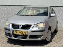 Volkswagen Polo - 1.4-16V Comfortline