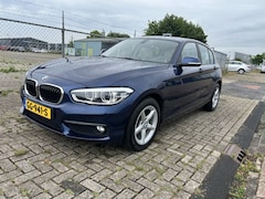 BMW 1-serie - 116i Essential / Leer / Xenon / Groot Navi