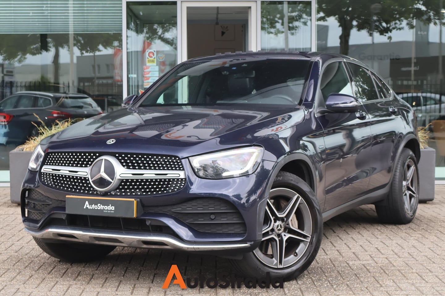 Mercedes-Benz GLC-klasse Coupé - 300e AMG-Line 320pk 4MATIC | Burmester | Keyless | 360 Camera | Pano | Multibeam - AutoWereld.nl