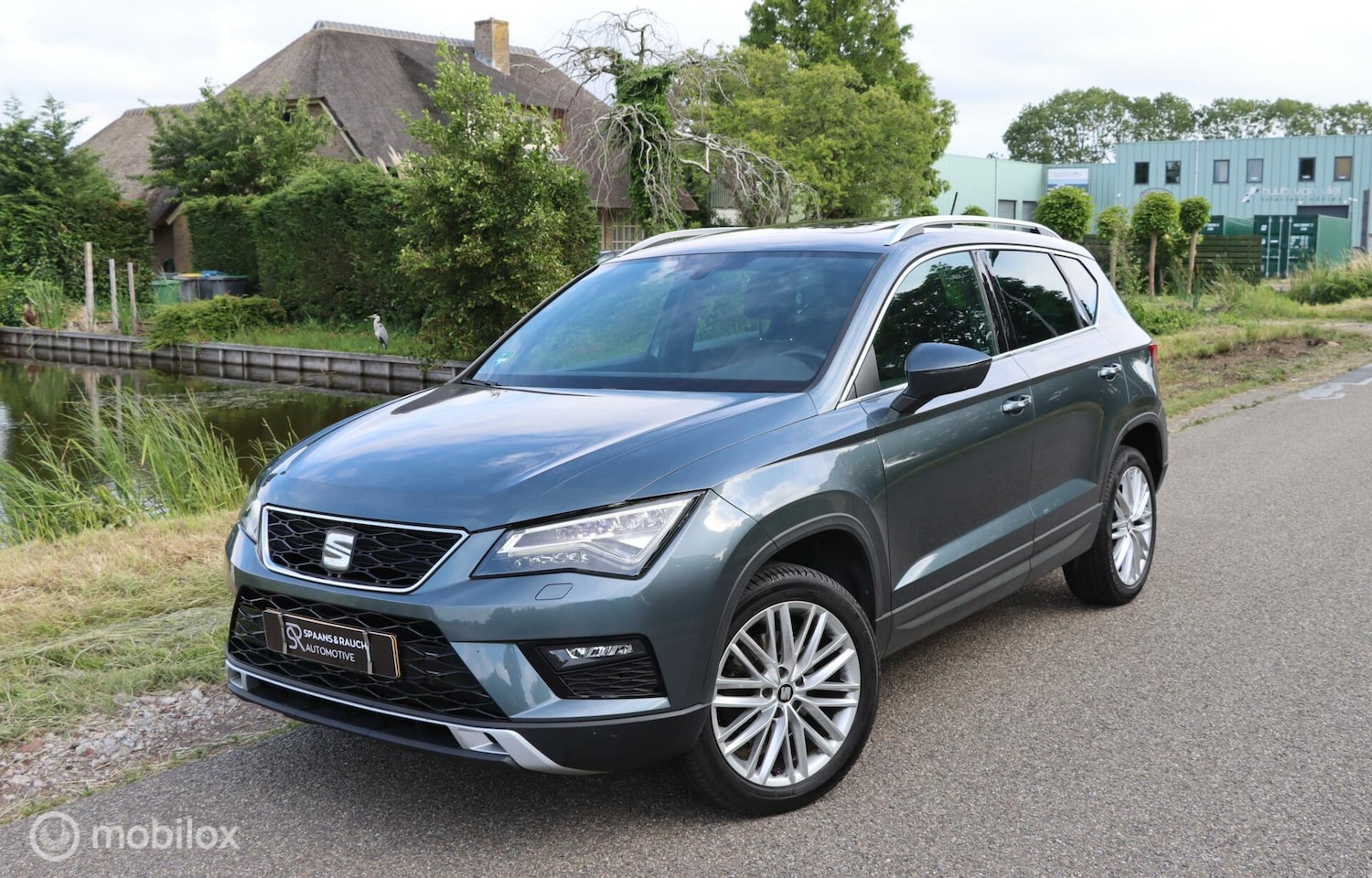 Seat Ateca - 1.4 EcoTSI Xcellence / Pano / Trekh. / Navi / Cam - AutoWereld.nl