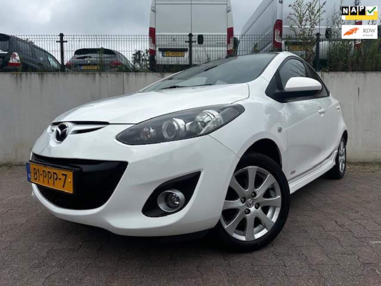 Mazda 2 - 1.3 GT-M Line/AIRCO/APK 03-2026/GOED ONDERHOUDEN/VAN 2DE EIGENAAR/ - AutoWereld.nl