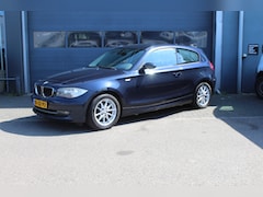 BMW 1-serie - 118i High Executive AIrco met Climatecontrol, Cruisecontrol, Stoelverwarmimg, PDC achter