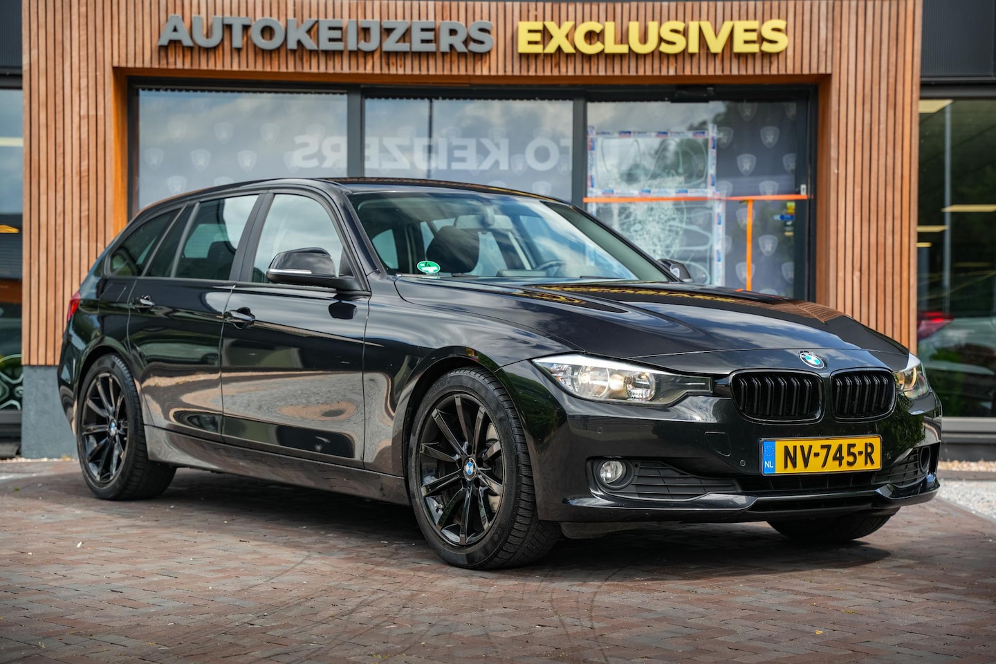BMW 3-serie Touring - 316d Executive Clima Navi Cruise PDC LM - AutoWereld.nl