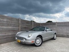 Ford Thunderbird - USA Cabriolet V8 285PK 2004