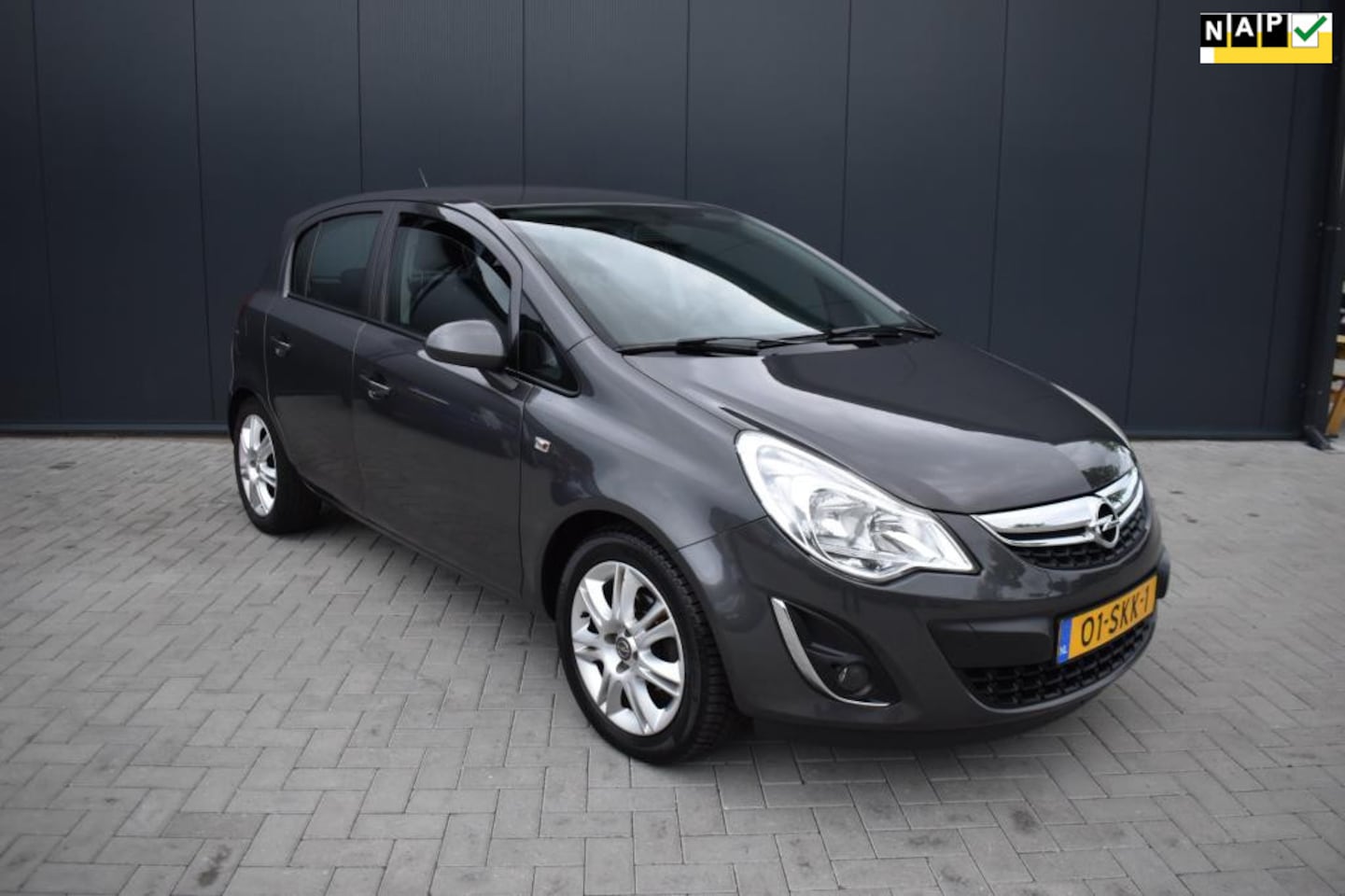 Opel Corsa - 1.4-16V Edition |NAP!|AIRCO|5 DEURS|NIEUWE APK| - AutoWereld.nl