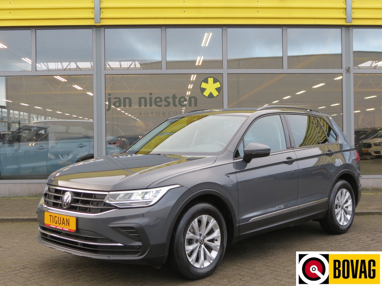 Volkswagen Tiguan - 1.5 TSI Life -150pk- Automaat | Camera | LED | Stoel- & Stuurverwarming | Rijklaarprijs in - AutoWereld.nl