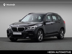 BMW X1 - xDrive25e | M-Sportpakket | 18'' M-Lichtmetaalvelgen Dubbelspaak | Park Distance Control |