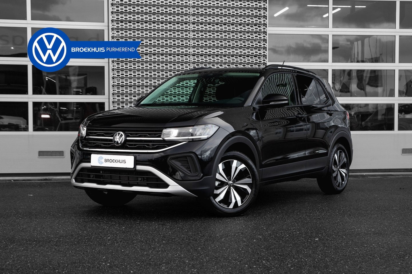 Volkswagen T-Cross - Life Edition Inclusief €2000,- inruilvoordeel | 'App-Connect' draadloze smartphone integra - AutoWereld.nl