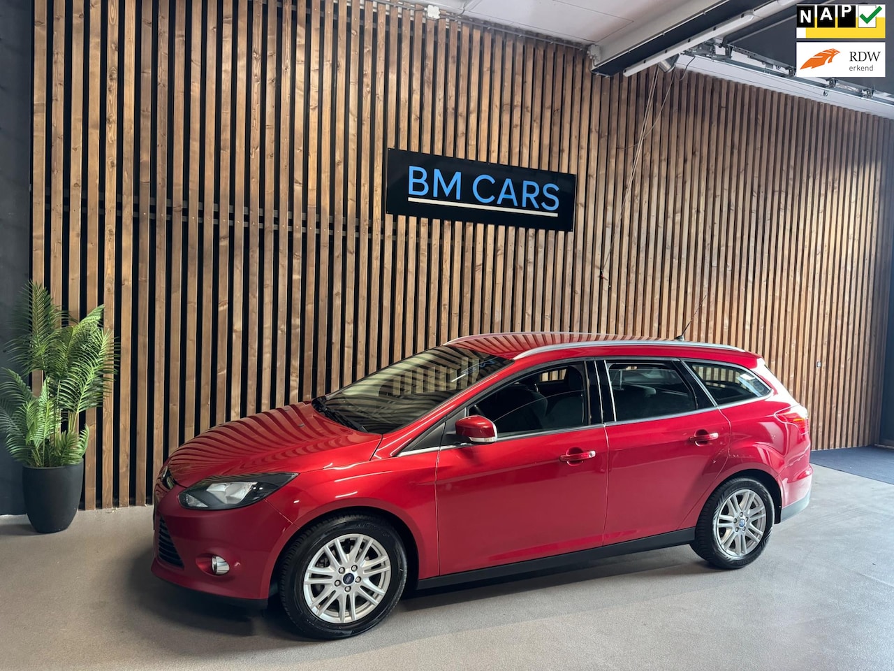 Ford Focus Wagon - 1.0 EcoBoost Titanium Clima, Cruise, 2e Eigenaar - AutoWereld.nl