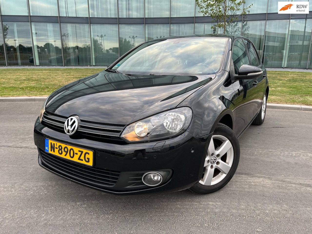 Volkswagen Golf - 1.2 TSI TEAM AIRCO LAGE KM NW APK - AutoWereld.nl