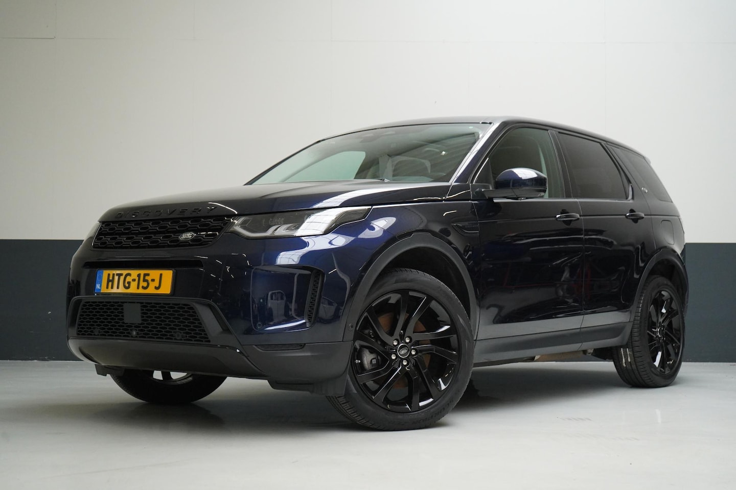 Land Rover Discovery Sport - P300e 1.5 R-Dynamic HSE | Panoramadak | Memory | Navigatie | 360 camera | Apple Carplay - AutoWereld.nl