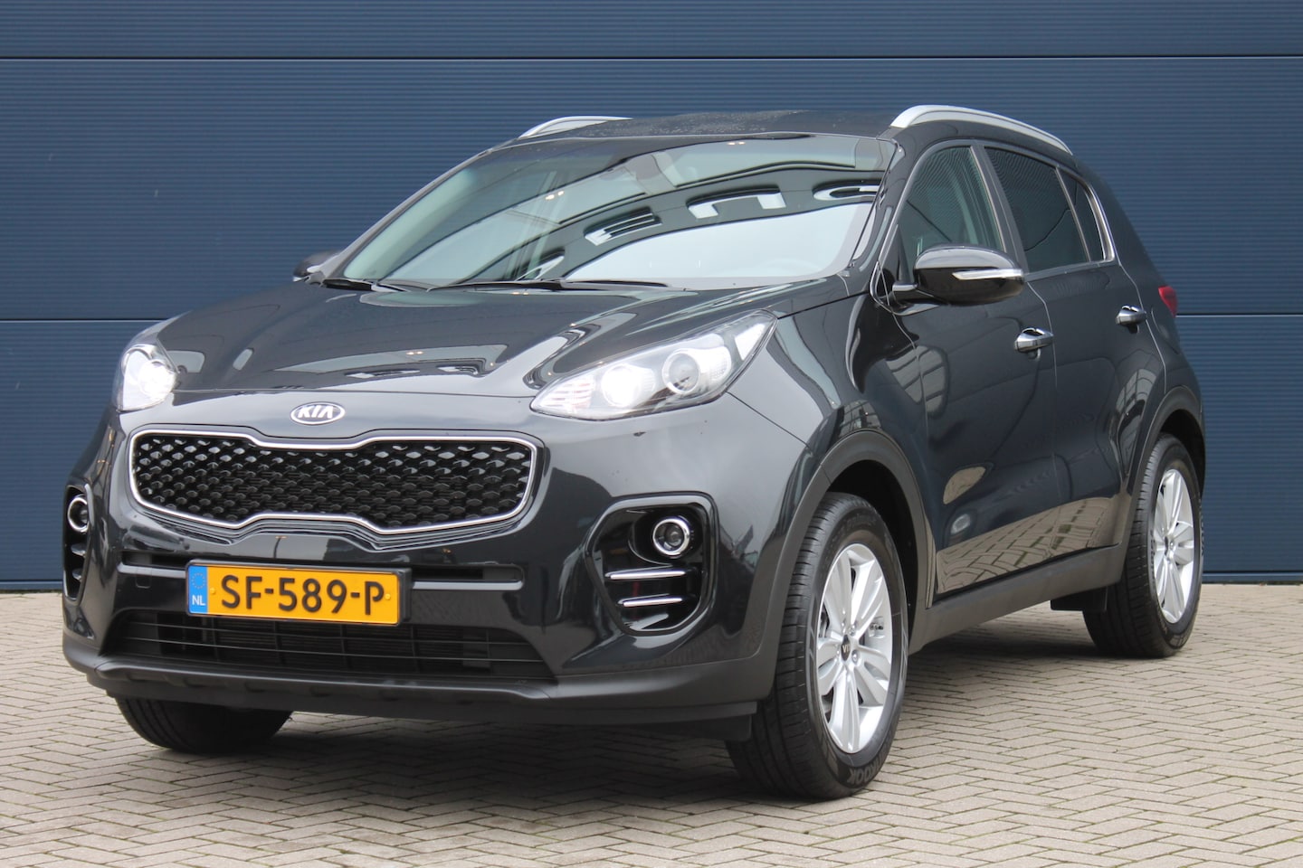 Kia Sportage - 1.6 135pk DynamicLine | Navigatie | Parkeersensoren | - AutoWereld.nl