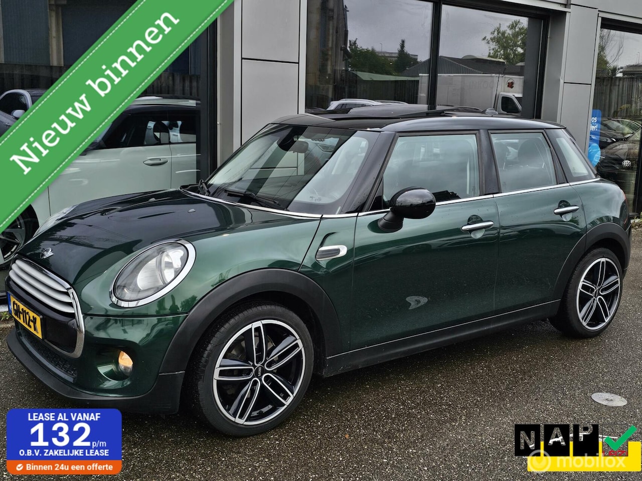 MINI Cooper - Mini 1.5 Serious Business Panorama/Navigatie/PDC - AutoWereld.nl