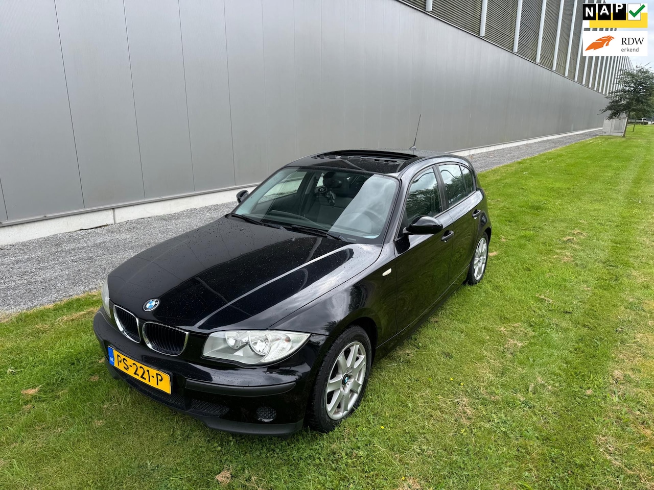 BMW 1-serie - 116i 116i - AutoWereld.nl