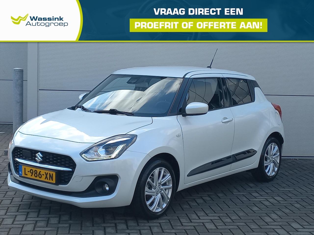 Suzuki Swift - 1.2 Smart Hybrid Comfort | Airconditioning | Navigatie | Winterpack | Lm velgen | Camera | - AutoWereld.nl