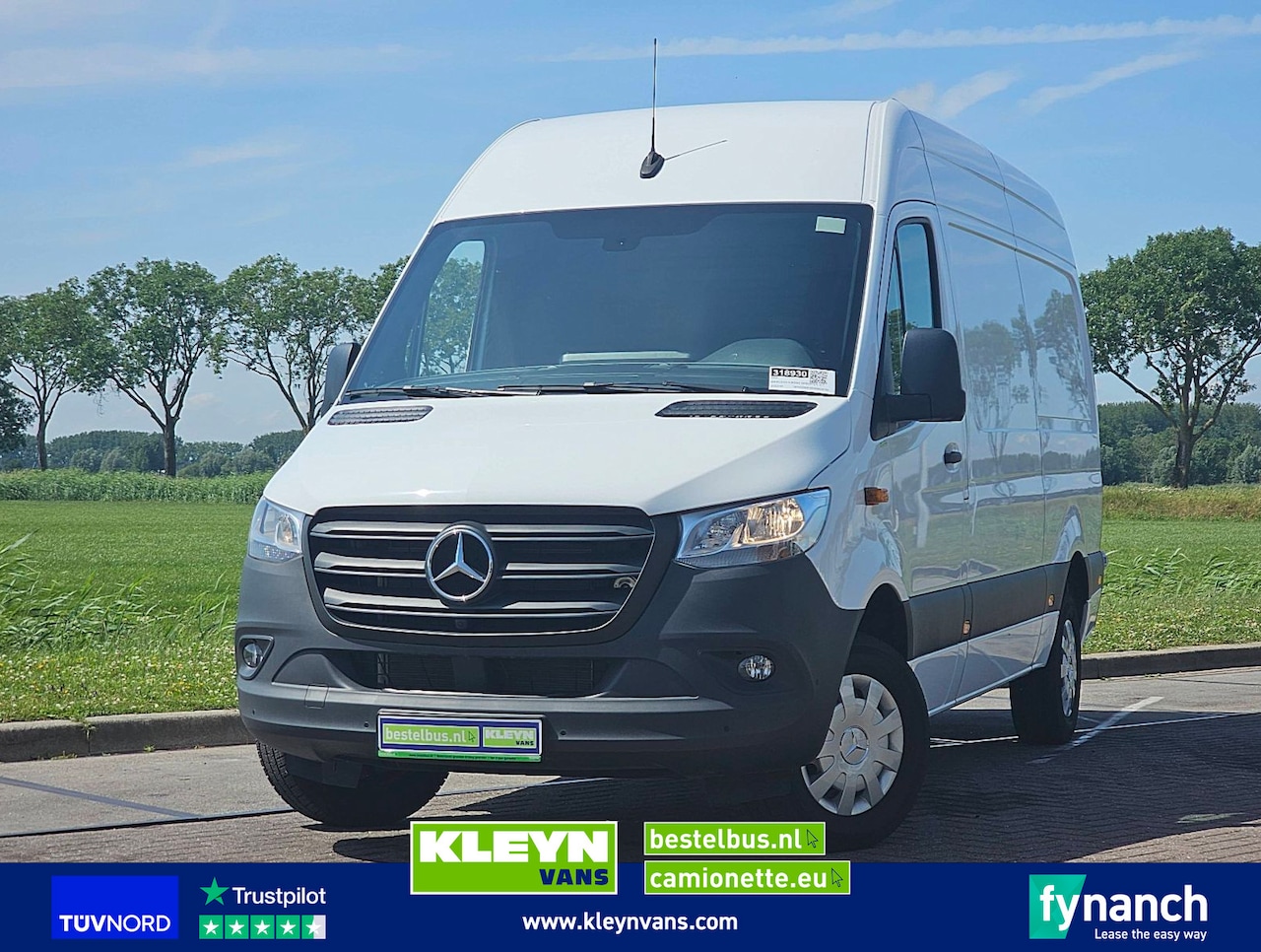 Mercedes-Benz Sprinter - 317 L2H2 Navi Mbux - AutoWereld.nl