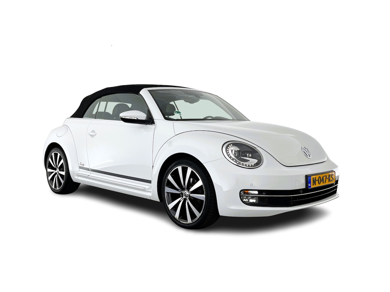 Volkswagen Beetle Cabriolet - 1.6 TDI Design Aut. *VOLLEDER | CARPLAY | COMFORT-SEATS | HEATED-SEATS | ECC | PDC | CRUIS - AutoWereld.nl