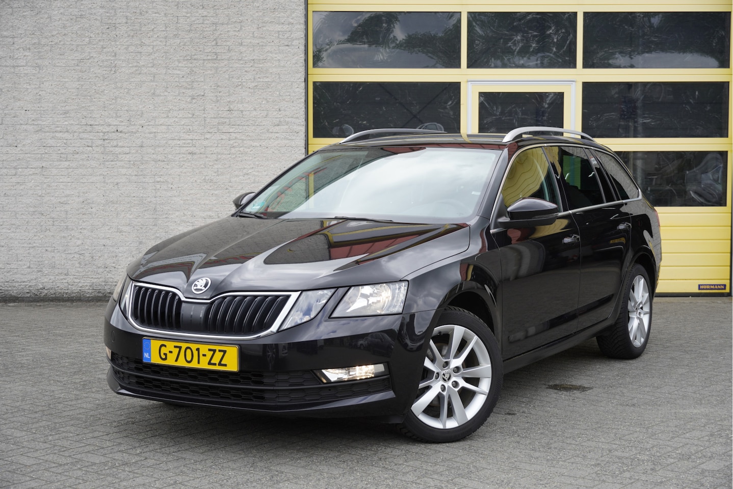 Skoda Octavia Combi - 1.5 TSI 150PK! Automaat Business Edition BJ2020 Lmv 17" | Led | Pdc | Navi | App-Connect | - AutoWereld.nl