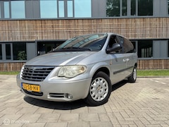 Chrysler Voyager - 3.3i V6 SE Luxe 6 persoons