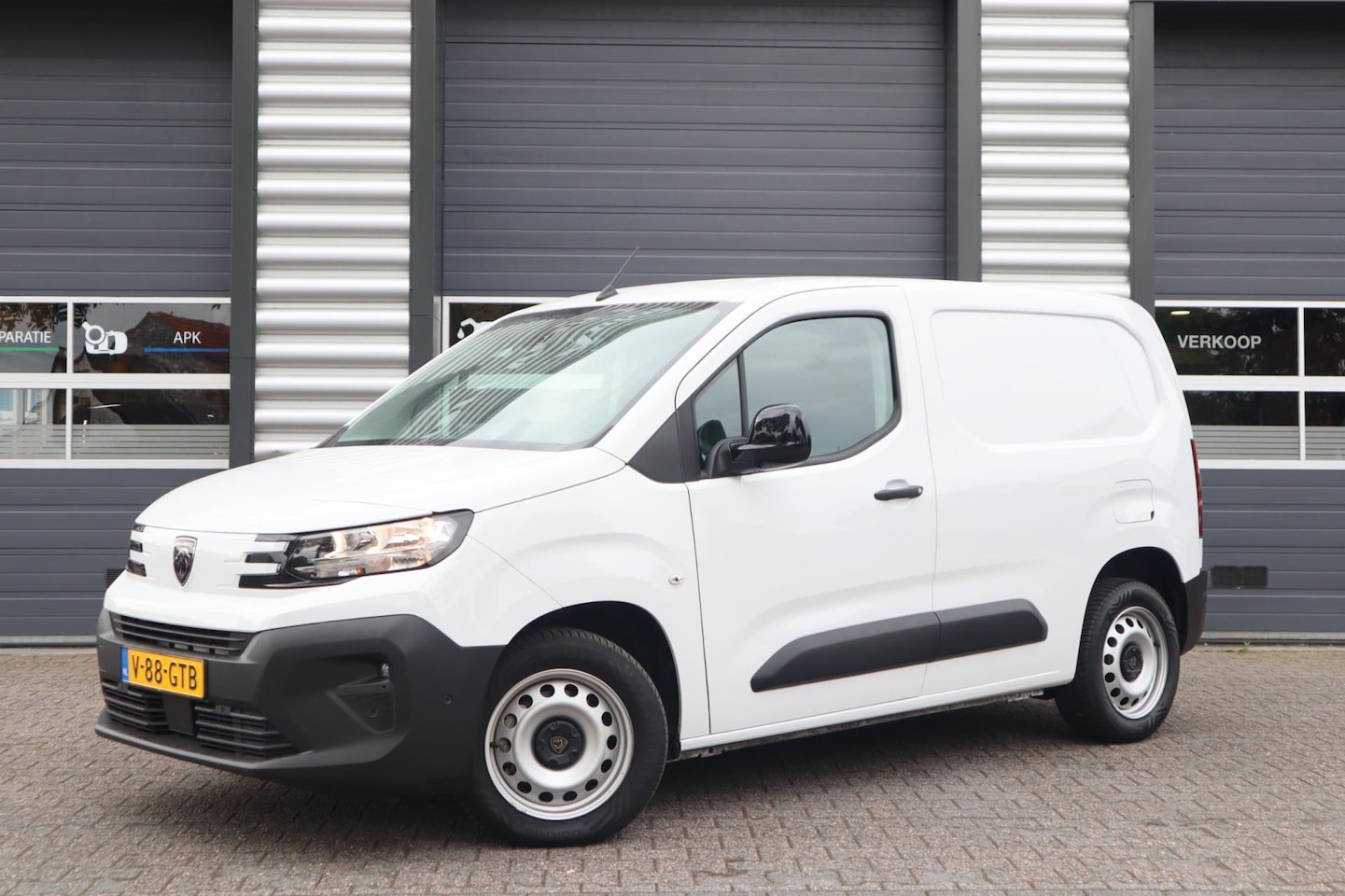 Peugeot Partner - 1.5 BlueHDi 130 EAT8 S&S L1 | automaat | Navi | - AutoWereld.nl