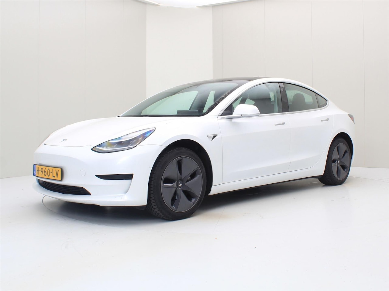 Tesla Model 3 - Standard RWD Plus [ AUTOPILOT+60 kWh+PREMIUM AUDIO ] - AutoWereld.nl